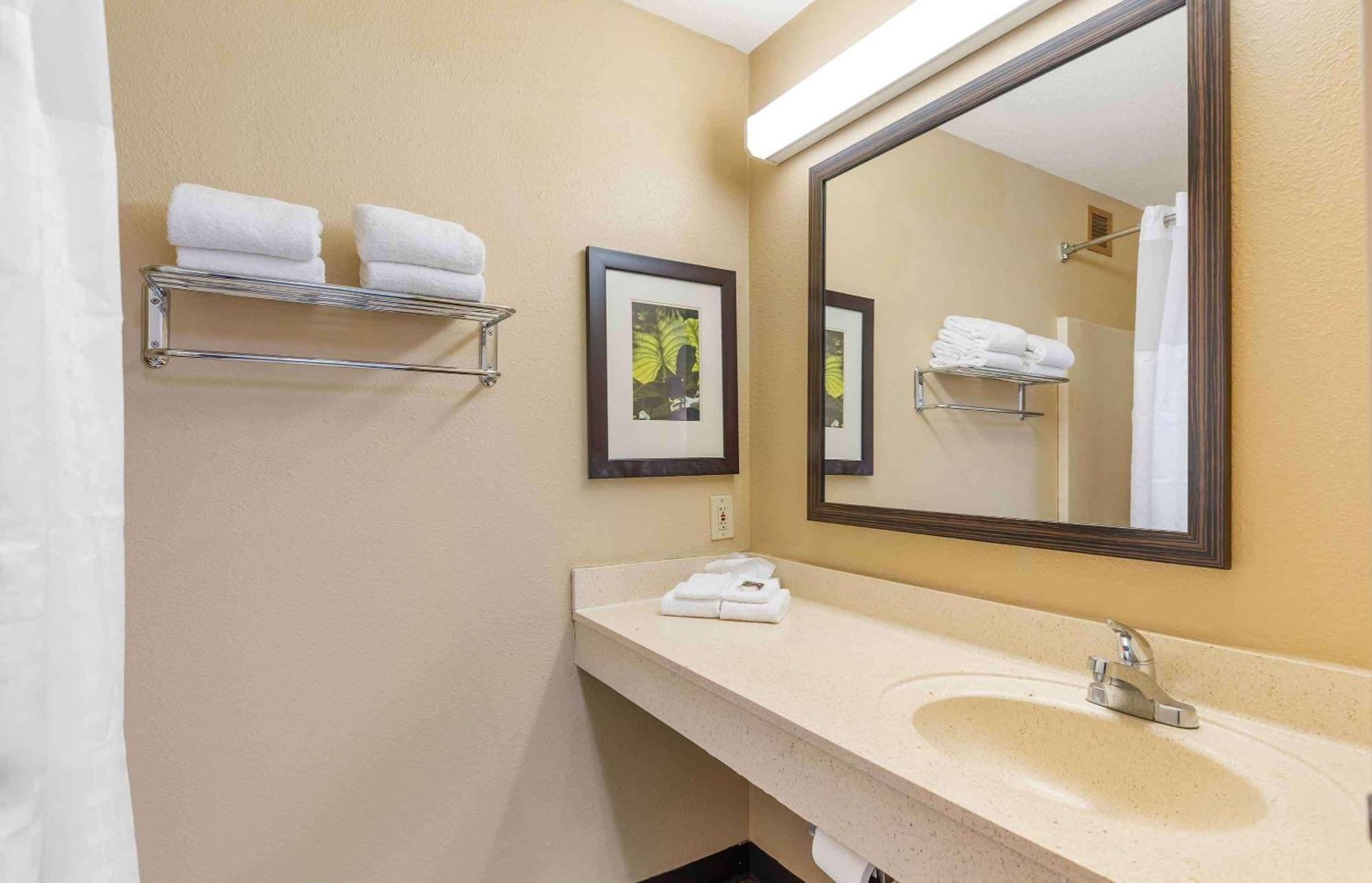 Extended Stay America Suites - St Louis - Westport - E Lackland Rd Maryland Heights Ngoại thất bức ảnh