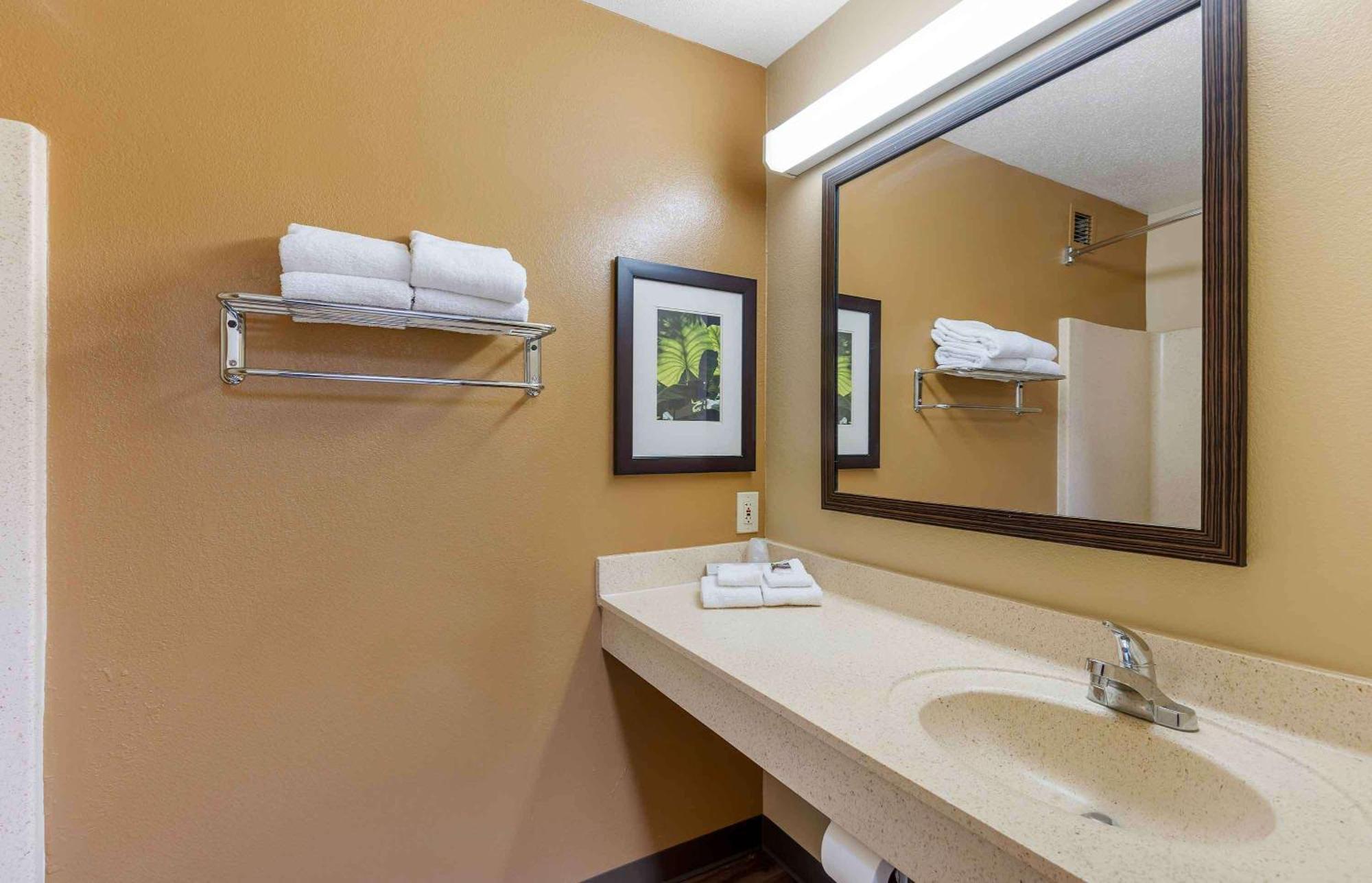 Extended Stay America Suites - St Louis - Westport - E Lackland Rd Maryland Heights Ngoại thất bức ảnh